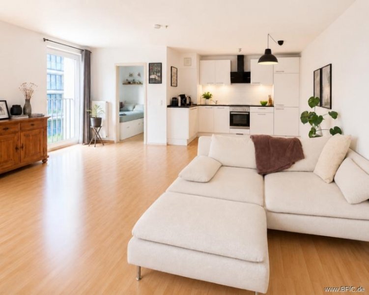 Düsseldorf Gepflegtes Apartment mit separatem Schlafzimmer und Tiefgarage in Derendorf/Pempelfort Wohnung kaufen