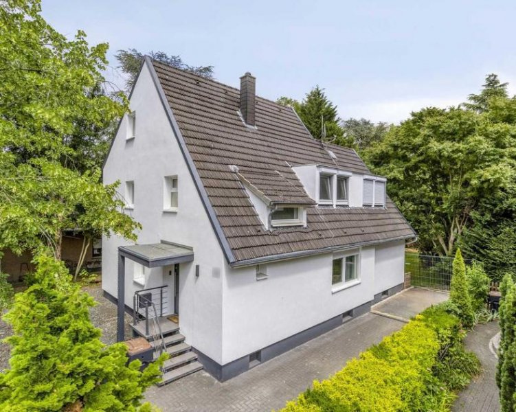 Düsseldorf Freistehendes Familiendomizil mit Stil in Düsseldorf-Angermund Haus kaufen