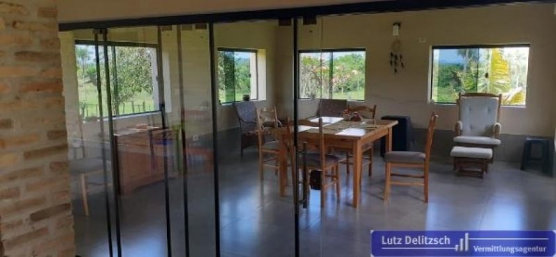 Carapegua Haus mit großem Grundstück in Carapegua Haus kaufen