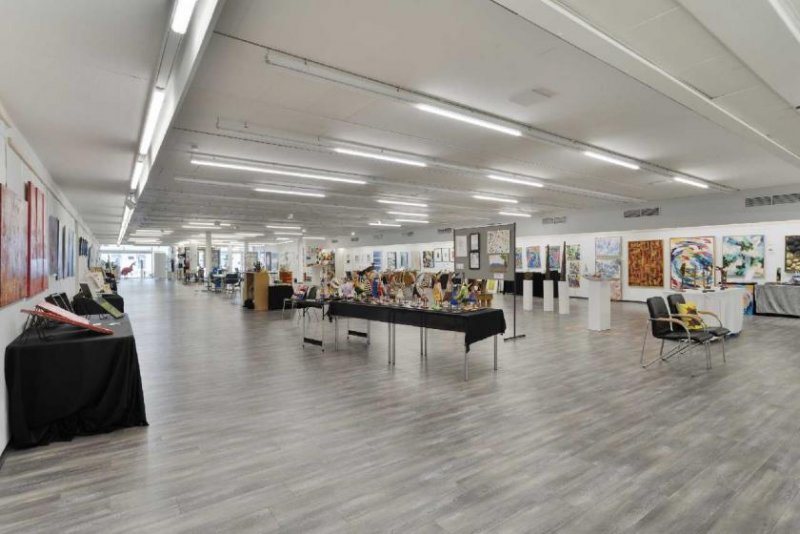 Erkrath Erkrather Fußgängerzone: Großes Ladenlokal mit Lagerfläche Gewerbe kaufen