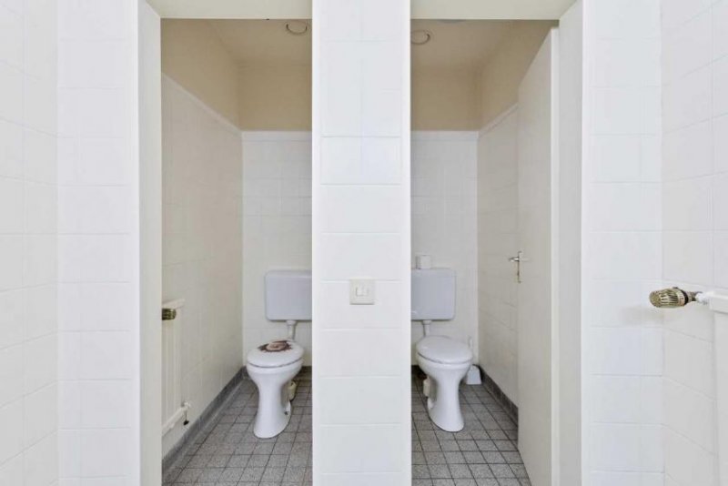 Erkrath Erkrather Fußgängerzone: Großes Ladenlokal mit Lagerfläche Gewerbe kaufen