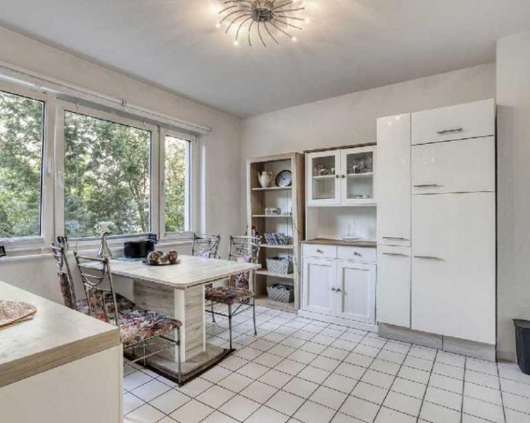 Ratingen Attraktive Innenstadtlage: 3-Zimmer-Wohnung mit Balkon in ruhigem 4-Parteienhaus
 Wohnung kaufen