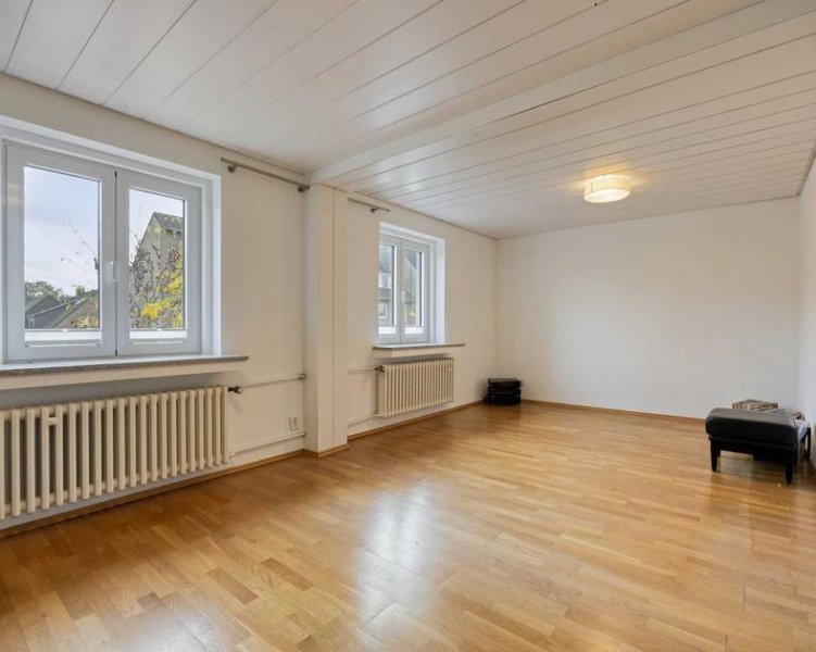 Ratingen Attraktives Einfamilienhaus für eine Großfamilie mit weitläufigem Garten in Ratingen-Süd Haus kaufen