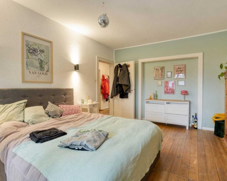 Ratingen Großzügiges Mehrfamilienhaus auf großem Grundstück in zentraler Lage Ratingen-Mitte Haus kaufen