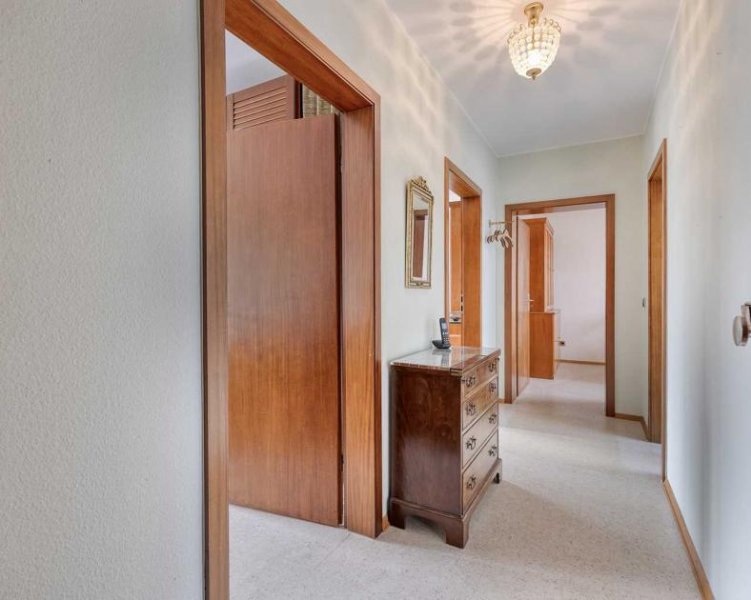 Ratingen Helle 3-Zimmer-Dachgeschosswohnung mit Sonnenbalkon in Ratingen-Mitte/Ost Wohnung kaufen