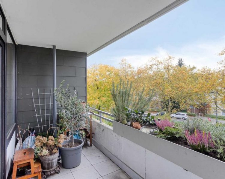 Ratingen Lichtdurchflutete 4-Zimmer-Wohnung mit Loggia und TG-Stellplatz in Ratingen-Mitte
 Wohnung kaufen