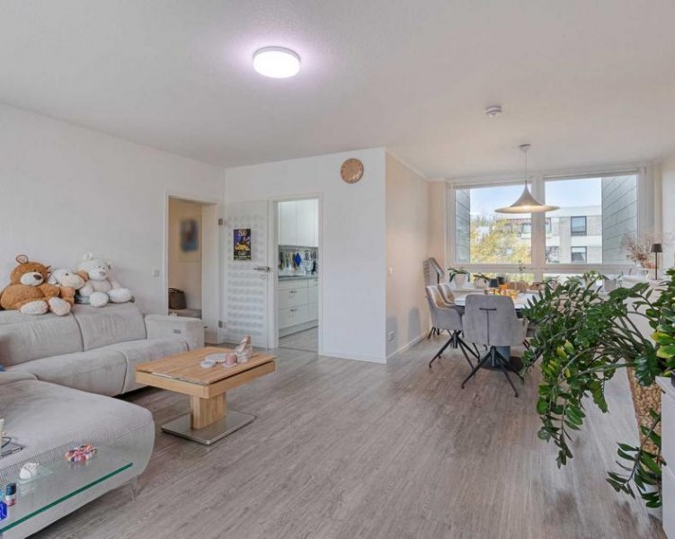 Ratingen Lichtdurchflutete 4-Zimmer-Wohnung mit Loggia und TG-Stellplatz in Ratingen-Mitte
 Wohnung kaufen