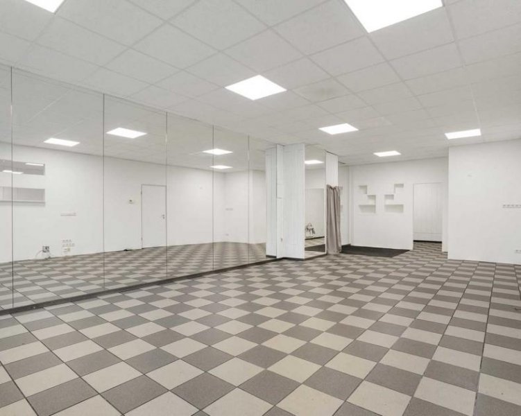 Ratingen Ratingen-Süd: Teilvermietetes Ladenlokal mit zwei Einheiten und Stellplatz Gewerbe kaufen