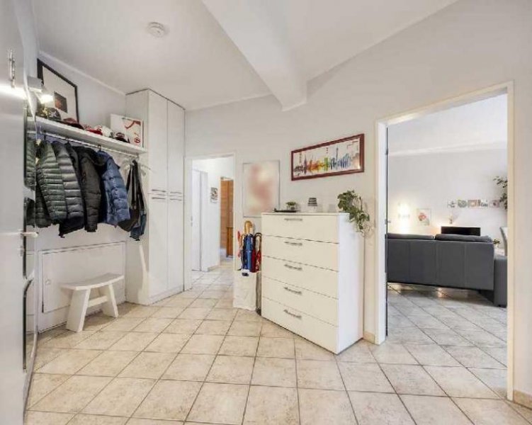 Ratingen Wohlfühlwohnung im Herzen von Ratingen: Helle 3-Zimmer-Wohnung mit Südwest-Balkon

 Wohnung kaufen