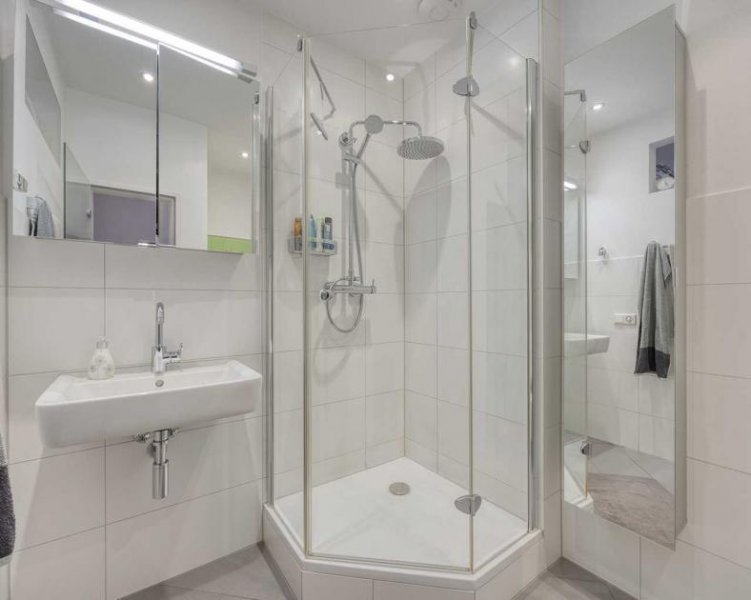 Ratingen Wohlfühlwohnung im Zentrum von Ratingen: Helle 3-Zimmer-Wohnung mit Südwest-Balkon
 Wohnung kaufen