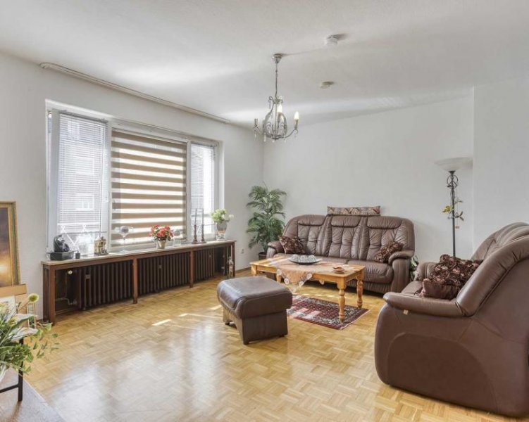 Ratingen Zentral gelegene 3-Zimmer-Wohnung mit Balkon in gepflegtem 4-Parteienhaus Wohnung kaufen