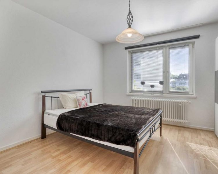 Ratingen Zentral gelegene 3-Zimmer-Wohnung mit Balkon in gepflegtem 4-Parteienhaus Wohnung kaufen