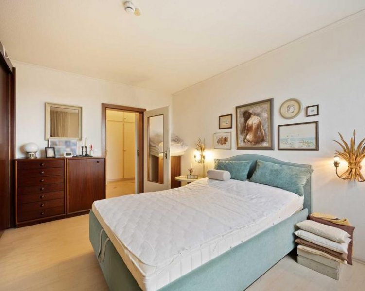 Ratingen 3-Zimmer-Eigentumswohnung mit Loggia inkl. Weitblick und Stellplatz in Ratingen-West Wohnung kaufen