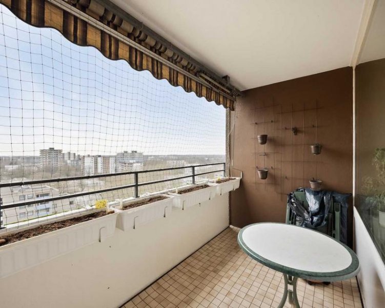 Ratingen 3-Zimmer-Eigentumswohnung mit Loggia inkl. Weitblick und Stellplatz in Ratingen-West Wohnung kaufen