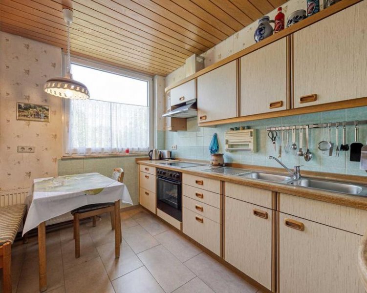 Ratingen Großzügige 3-Zimmer-Wohnung mit zwei Loggien, Garagenstellplatz und Aufzug Wohnung kaufen