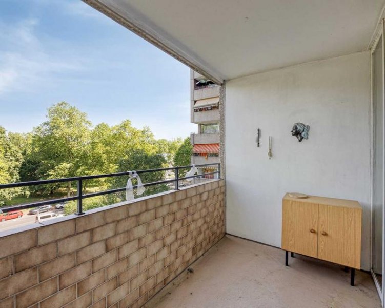 Ratingen Großzügige 3-Zimmer-Wohnung mit zwei Loggien, Garagenstellplatz und Aufzug Wohnung kaufen