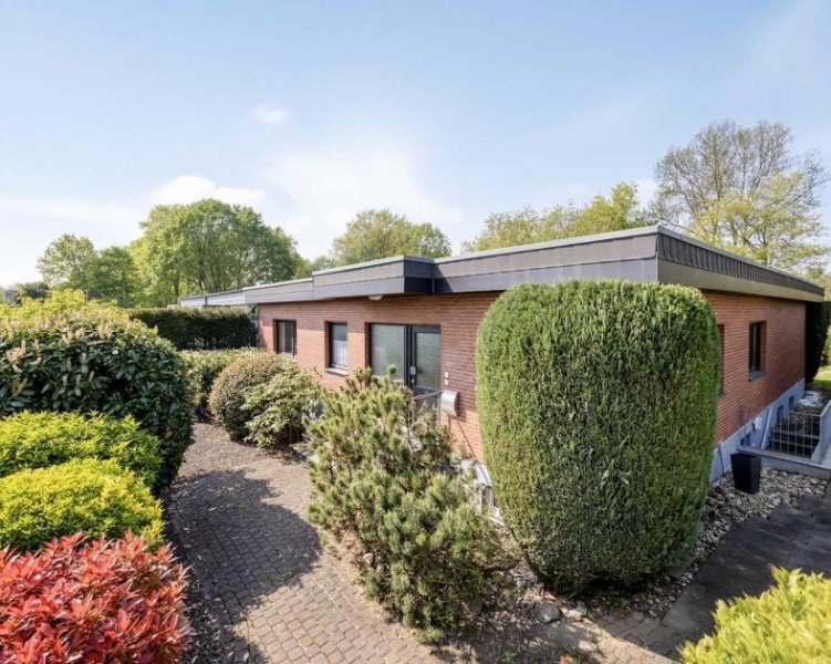 Ratingen Großzügiger Bungalow mit sonnigem Garten im Ratinger Grachtenviertel Haus kaufen