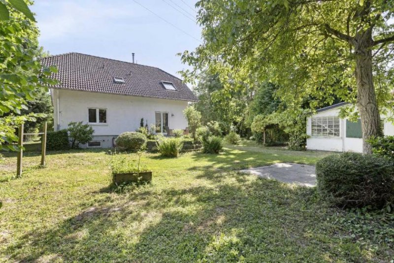 Ratingen Ratingen - Wohnbaugrundstück mit großem Entwicklungspotenzial Grundstück kaufen