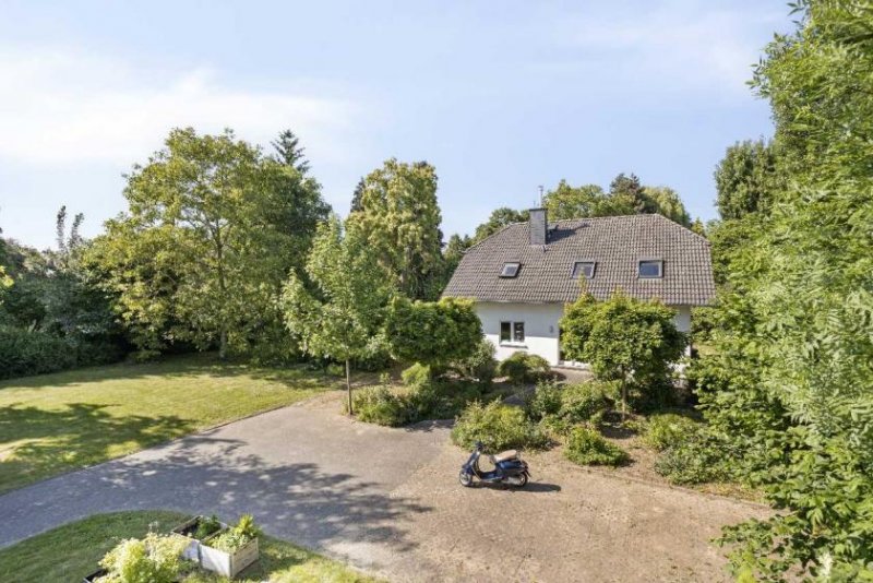 Ratingen Ratingen - Wohnbaugrundstück mit großem Entwicklungspotenzial Grundstück kaufen