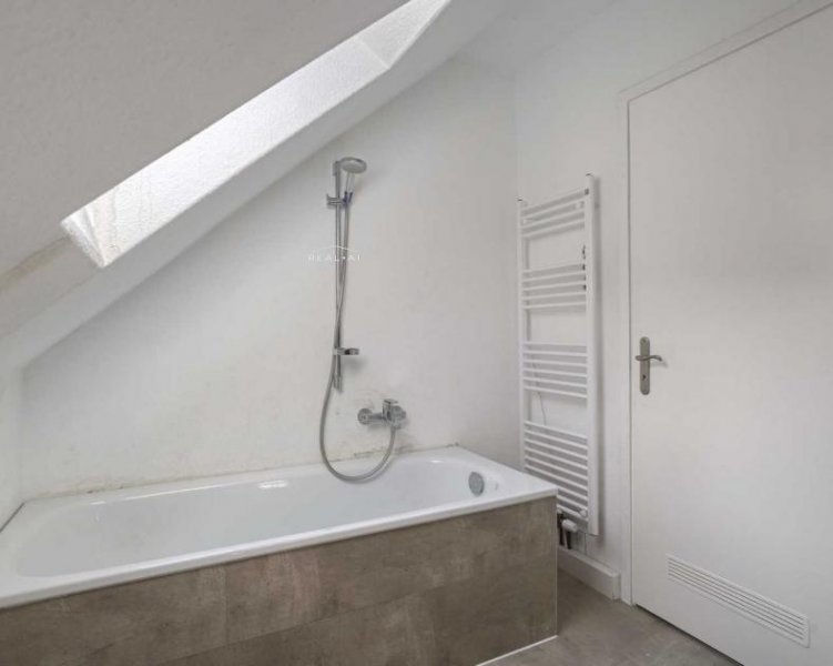 Ratingen Freistehendes Einfamilienhaus mit Garage und sonnigem Garten in Ratingen-Ost Haus kaufen
