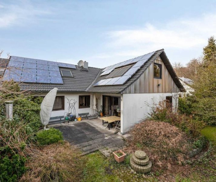 Ratingen Freistehendes Einfamilienhaus mit Doppelgarage und großzügiger Wohnfläche in Ratingen-Homberg Haus kaufen