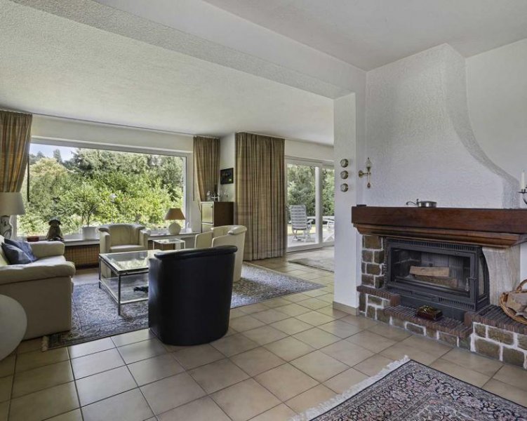 Ratingen Freistehendes Einfamilienhaus mit Garage auf großem Grundstück in Ratingen-Ost Haus kaufen