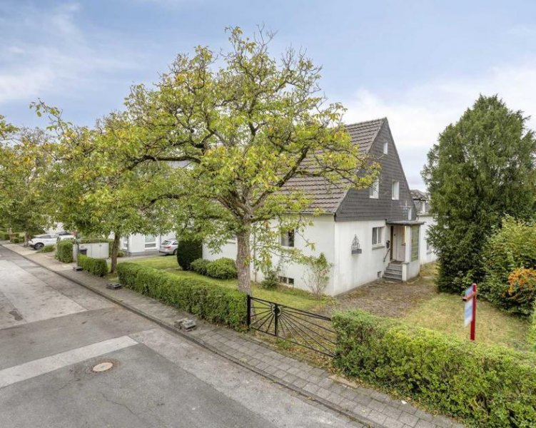 Ratingen Sanierungsbedürftiges Einfamilienhaus in bester Lage von Ratingen-Ost Haus kaufen