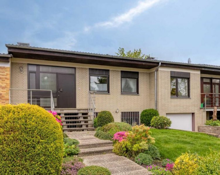 Ratingen Top gepflegtes Reihenhaus mit Bungalowcharakter und Garage in Ratingen-Homberg Haus kaufen