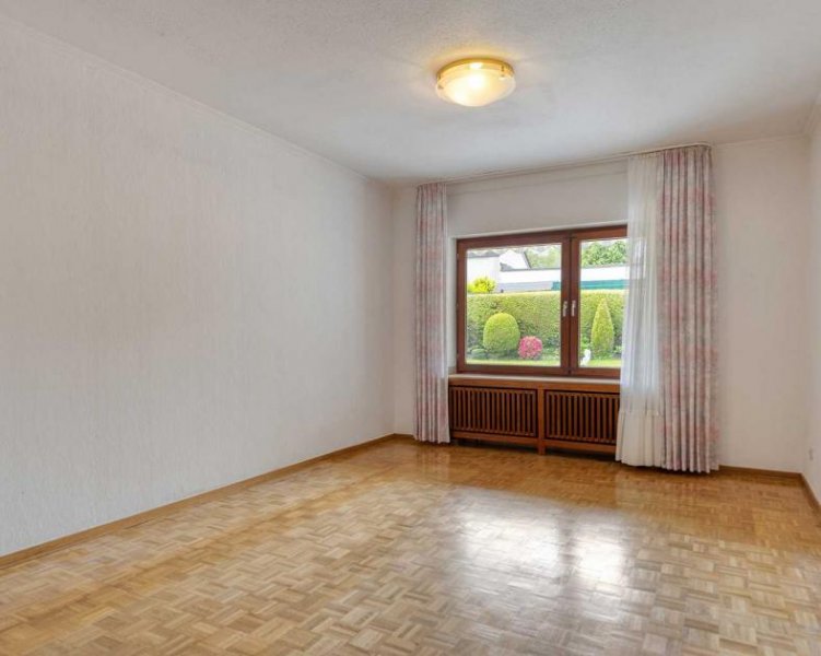 Ratingen Top gepflegtes Reihenhaus mit Bungalowcharakter und Garage in Ratingen-Homberg Haus kaufen