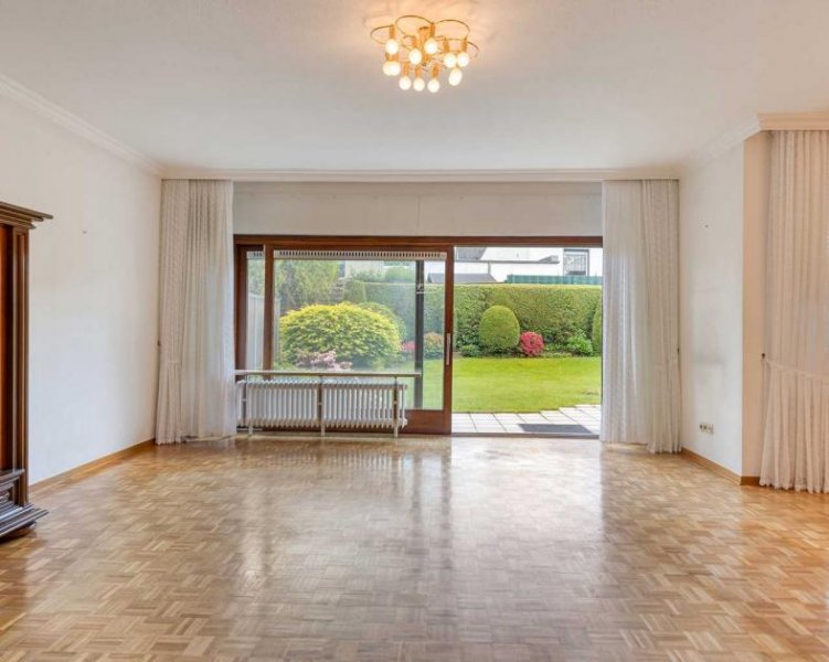 Ratingen Top gepflegtes Reihenhaus mit Bungalowcharakter und Garage in Ratingen-Homberg Haus kaufen