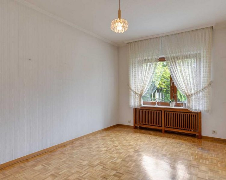 Ratingen Top gepflegtes Reihenhaus mit Bungalowcharakter und Garage in Ratingen-Homberg Haus kaufen