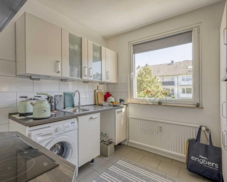 Ratingen Vermietete 3-Zimmer-Wohnung mit Balkon und Stellplatz in Ratingen-Ost Wohnung kaufen