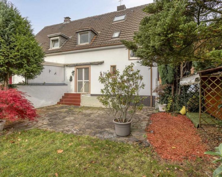 Ratingen Doppelhaushälfte mit Charme und Gartenidylle in Ratingen-Lintorf Haus kaufen