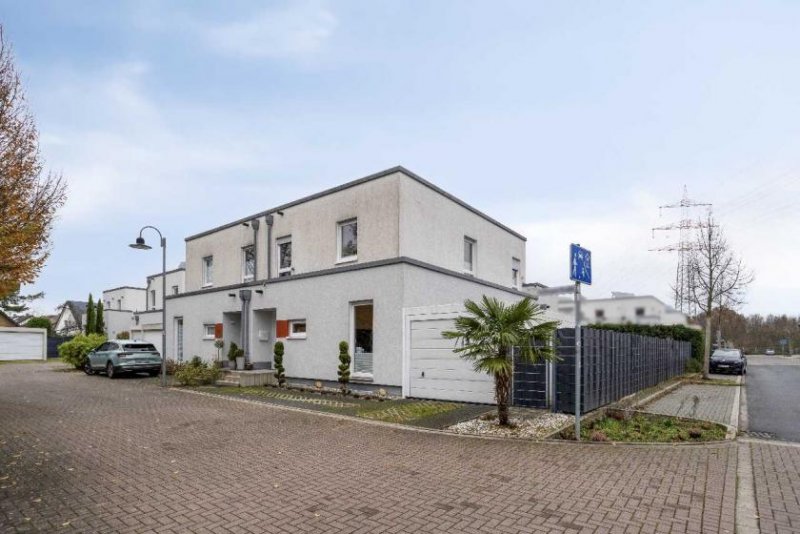 Ratingen Ratingen-Lintorf: Moderne Doppelhaushälfte mit sonnigem Garten, Dachterrasse und Garage Haus kaufen