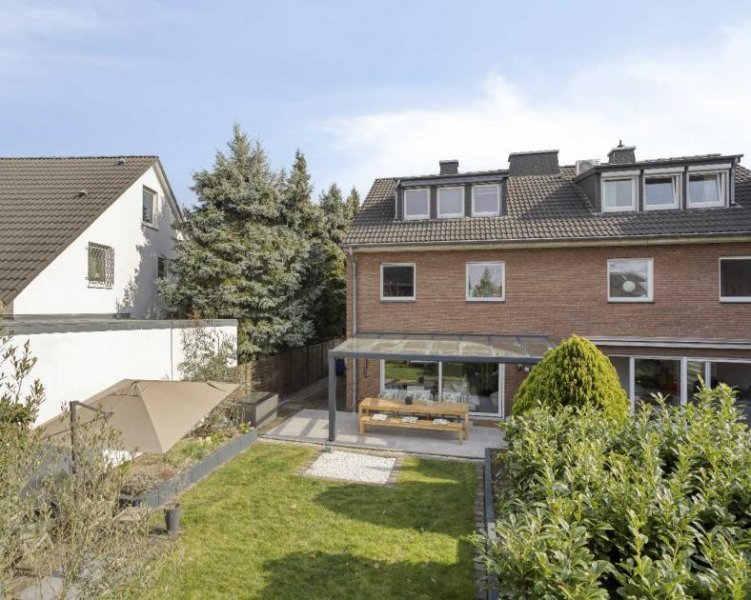 Ratingen Sofort bezugsbereit  modernes Einfamilienhaus mit drei Garagen in Ratingen-Lintorf Haus kaufen