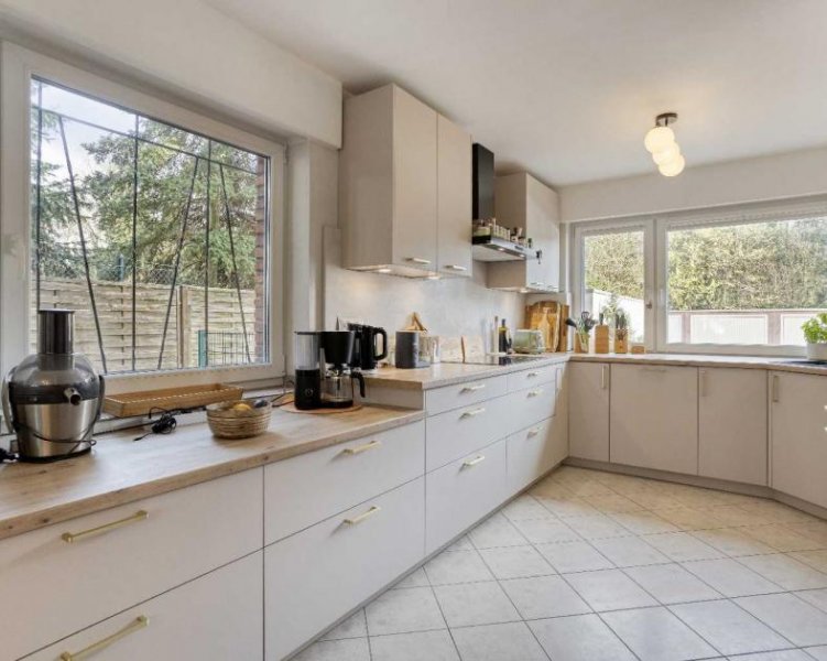 Ratingen Sofort bezugsbereit  modernes Einfamilienhaus mit drei Garagen in Ratingen-Lintorf Haus kaufen