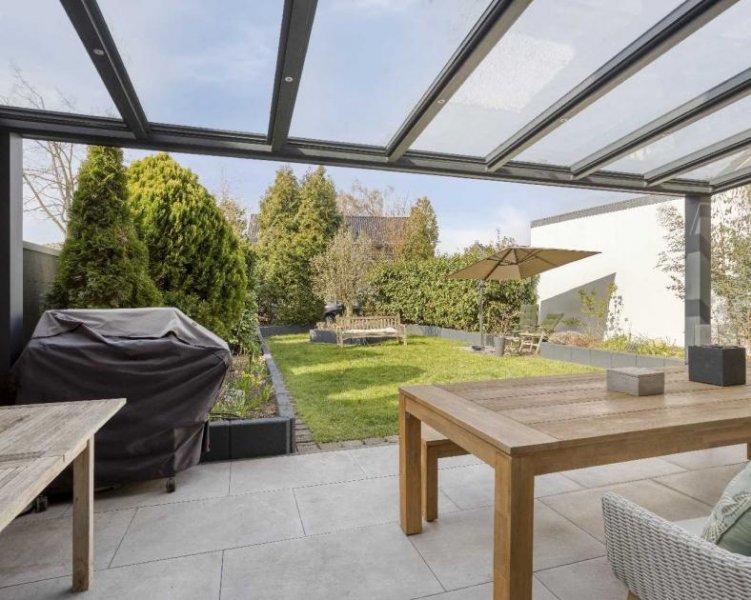 Ratingen Sofort bezugsbereit  modernes Einfamilienhaus mit drei Garagen in Ratingen-Lintorf Haus kaufen