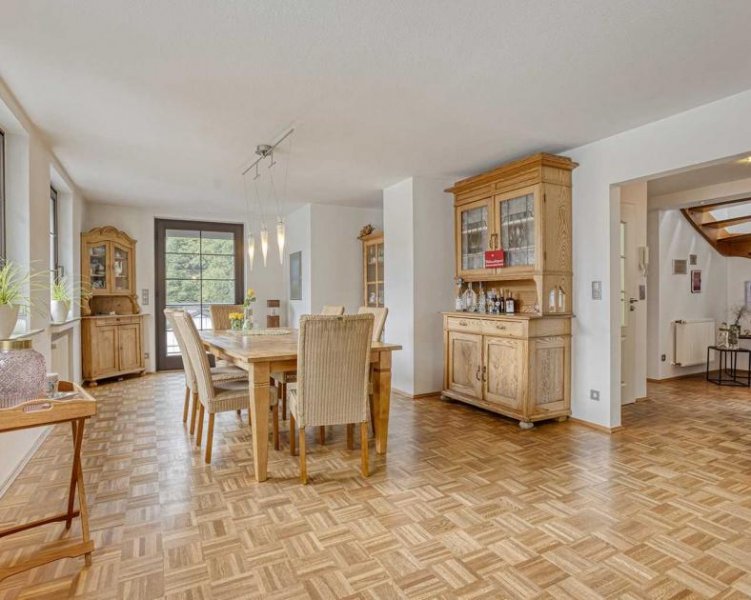 Ratingen Wohnen wie im Haus: Maisonettewohnung mit 900 m² eigenem Garten in Breitscheid Wohnung kaufen