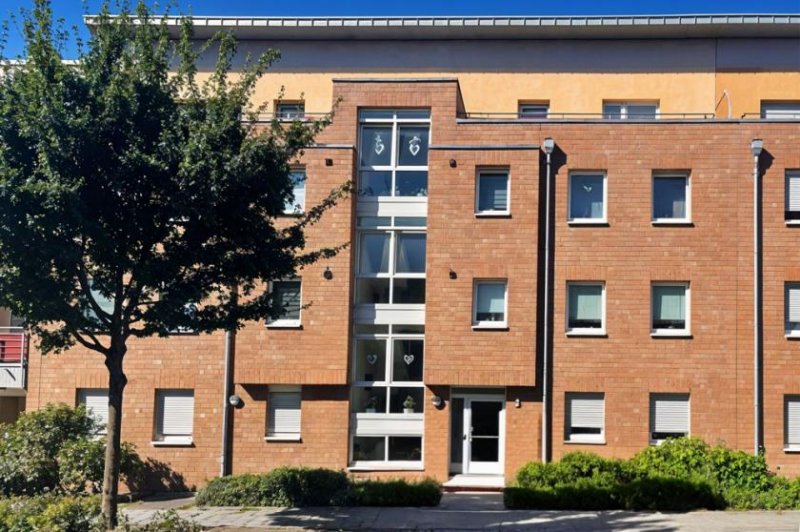 Mönchengladbach Attraktives Immobilienpaket: 3 Mehrfamilienhäuser mit 36 Wohneinheiten & Gewerbeeinheit zu verkaufen Gewerbe kaufen