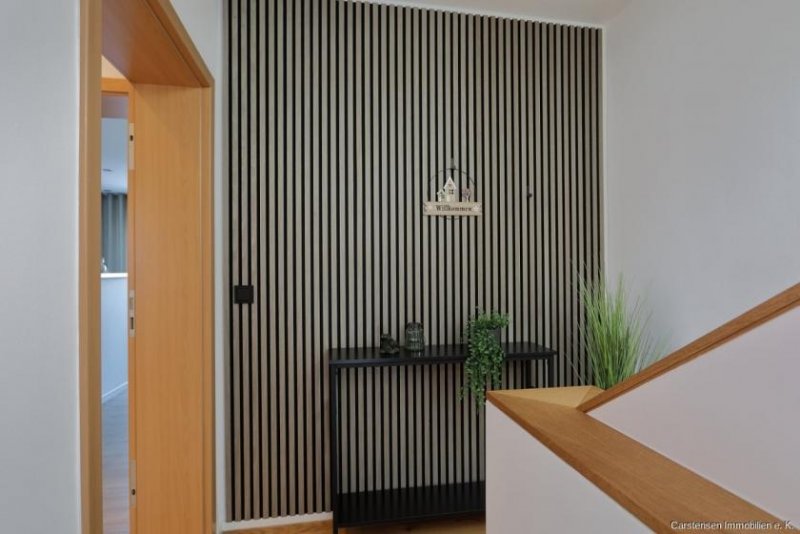 Mönchengladbach GEPFLEGTES REIHENECKHAUS … DURCHMODERNISIERT BIS UNTERS DACH … RAUM FÜR ZWEI GENERATIONEN Haus kaufen