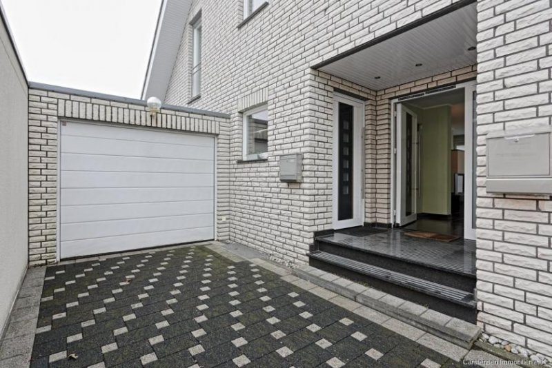 Mönchengladbach EINFAMILIENHAUS MIT EINLIEGERWOHNUNG ... GEHOBENES WOHNFLAIR ... BESTE LAGE Haus kaufen