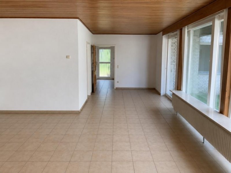 Mönchengladbach Familienfreundlicher Bungalow mit Garage in Mönchengladbach - Venn zu verkaufen Haus kaufen