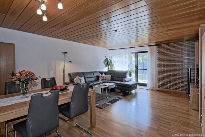 Mönchengladbach REIHENMITTELHAUS MIT CHARAKTER … DREI EBENEN VOLLER MÖGLICHKEITEN … SOFORT BEZUGSFERTIG Haus kaufen
