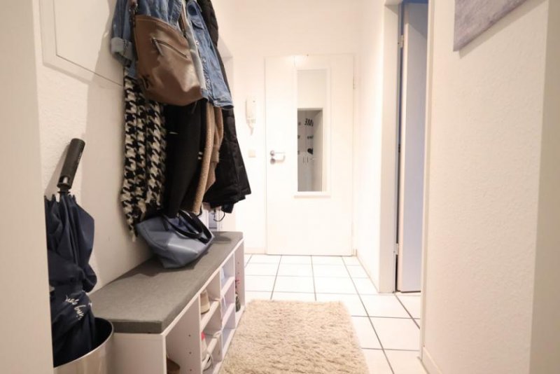 Mönchengladbach „Junges Renditehaus in Bestlage Mönchengladbach" 6 Wohnungen, Garagen und Top-Mieterstruktur Gewerbe kaufen