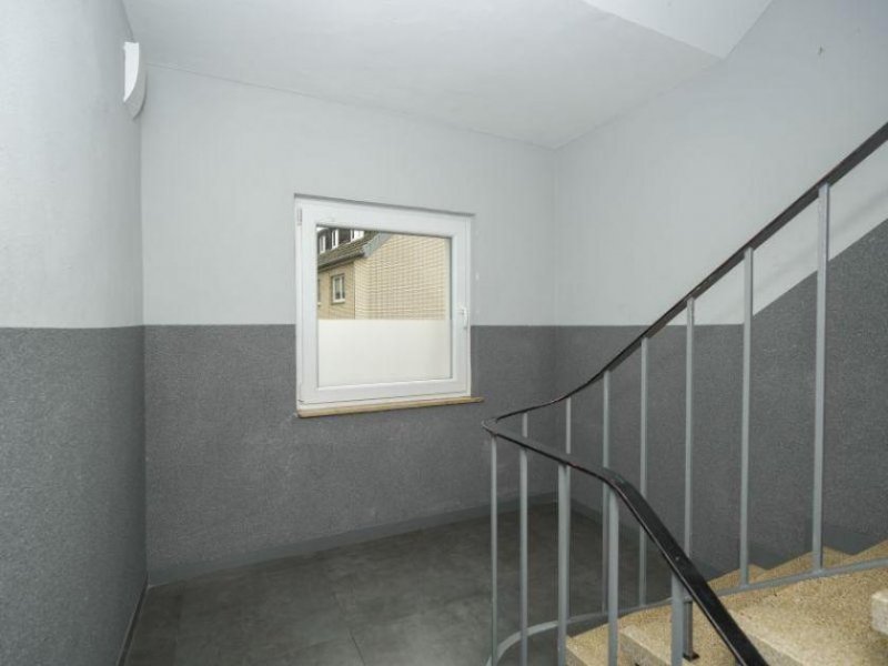 Mönchengladbach Renditestarkes Investment in 1A-Lage: 14 Wohnungen, 4 Gewerbeeinheiten, Stellplätze & Garagen Gewerbe kaufen