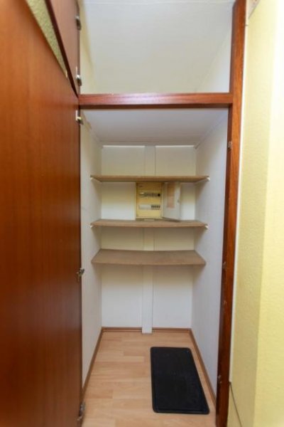 Mönchengladbach Kapitalanlage oder Zuhause: Attraktive 2-Zimmer-Wohnung mit Loggia in top gepflegter Wohnresidenz Wohnung kaufen