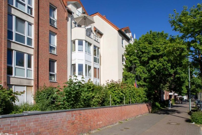 Neuss Attraktive Kapitalanlage mit TG-Stellplatz -
Seit 2017 vermietet - zuverlässige Mieter bleiben! Wohnung kaufen