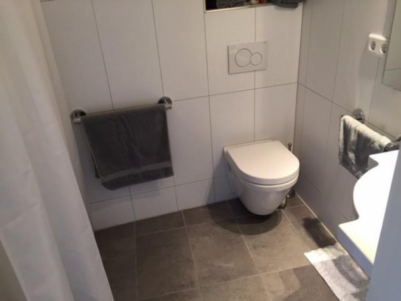 Neuss SOLIDE KAPITALANLAGE: 3-Zimmer-Wohnung mit Terrasse, kleinem Garten in ruhiger Lage (barrierefrei) Wohnung kaufen