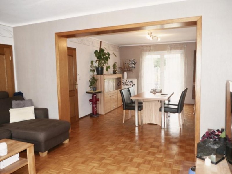 Grevenbroich NATURVERBUNDENES WOHNERLEBNIS FÜR INDIVIDUALISTEN ca. 125 m² Lebensfreude mit weitläufigem Garten Haus kaufen