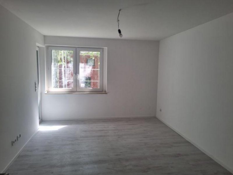 Erkelenz Kernsaniertes 6-Familienhaus mit Wärmepumpe, Garagen und Energieklasse A Haus kaufen